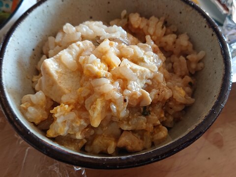豆腐と卵の味噌雑炊
